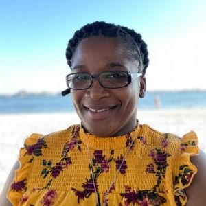 Meet your Posher, Caroline